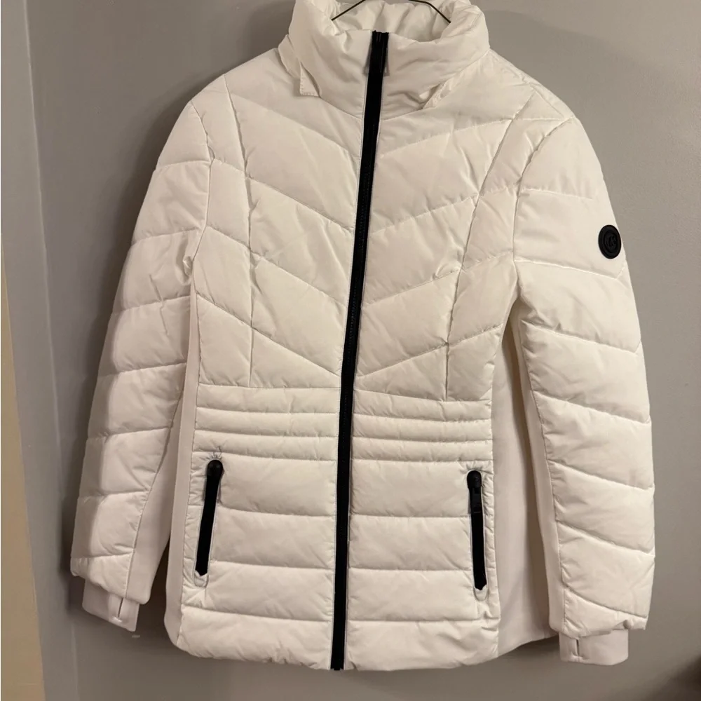 Michael Kors White Quilted Puffer Jacket – Size Small